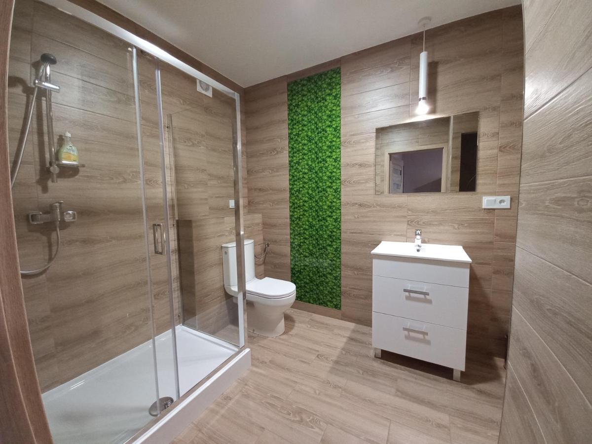 Good Night Noclegi & Strefa Z Sauna I Jacuzzi Ogolnodostepna Lub Na Wylacznosc Czechowice-Dziedzice Bagian luar foto